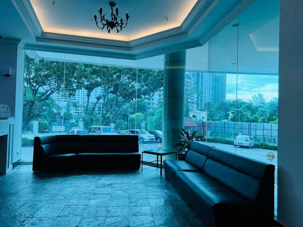 Stallions Suites Penang Jelutong Exterior foto
