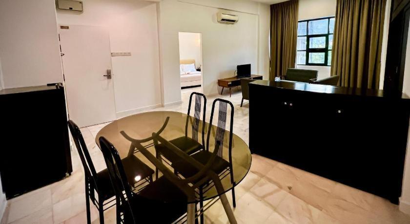Stallions Suite Penang Jelutong Exterior foto