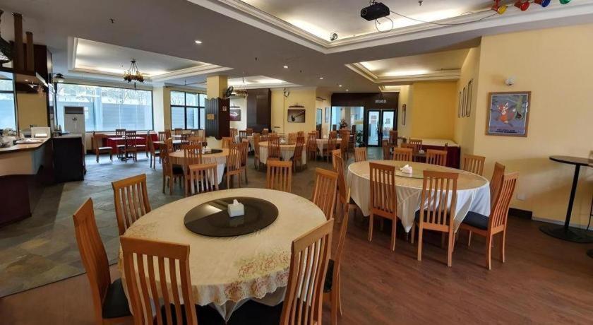 Stallions Suite Penang Jelutong Exterior foto