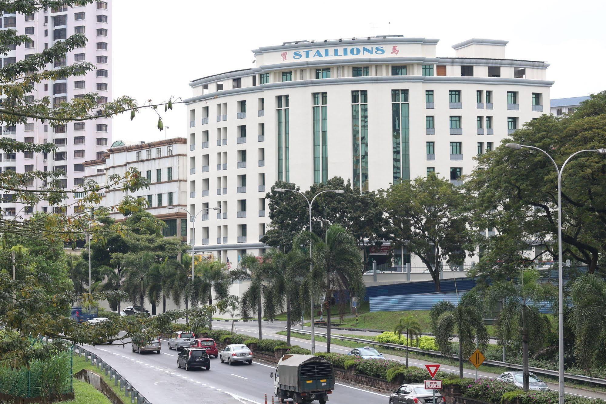 Stallions Suite Penang Jelutong Exterior foto